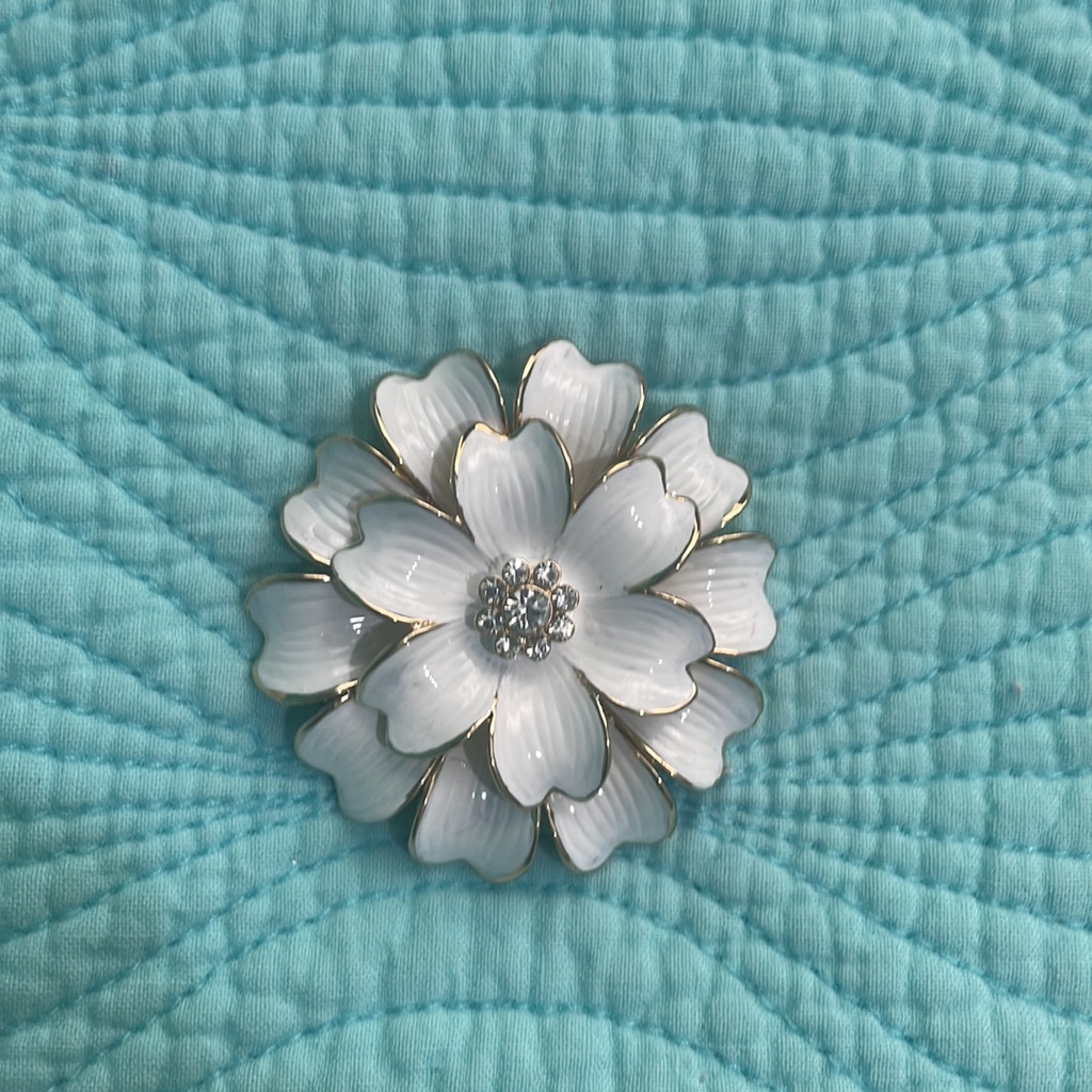White Flower Pin With Gold Tone Plating 15$